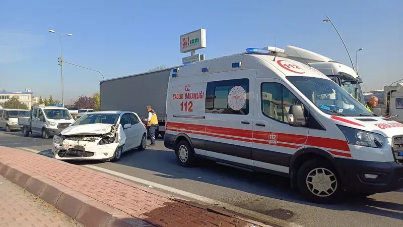 Kayseri’de 5 araç birbirine girdi: 5 yaralı
