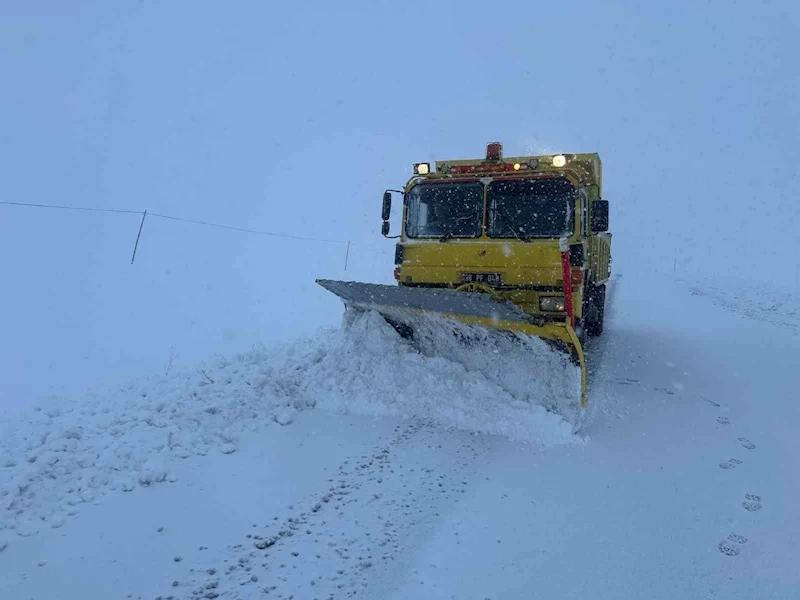 Kayseri’de kapanan 61 yol ulaşıma açıldı
