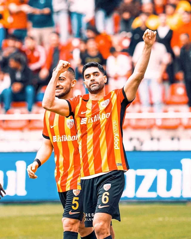 Talha ve Karimi ilk gollerini attı
