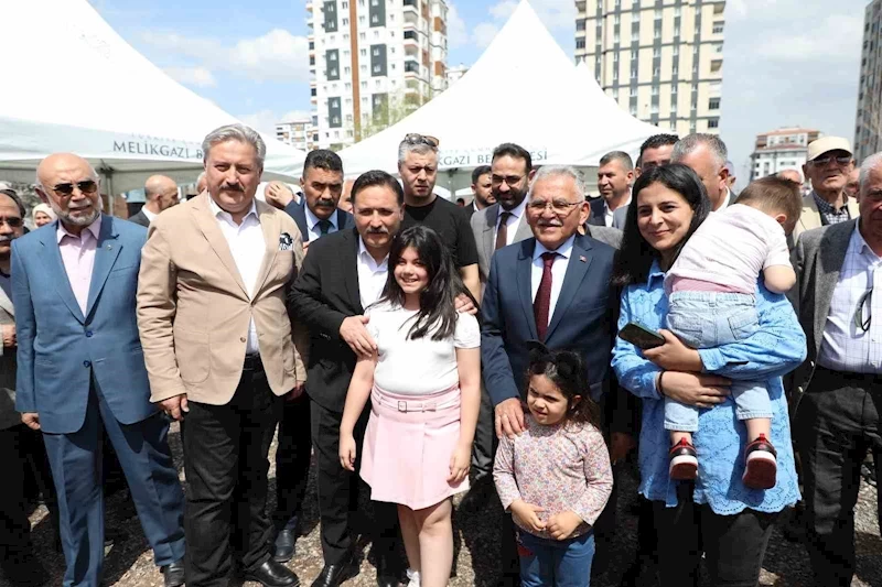 Kazım Karabekir’de 2. Etap Kentsel Dönüşüm Konutları’nın temeli atıldı
