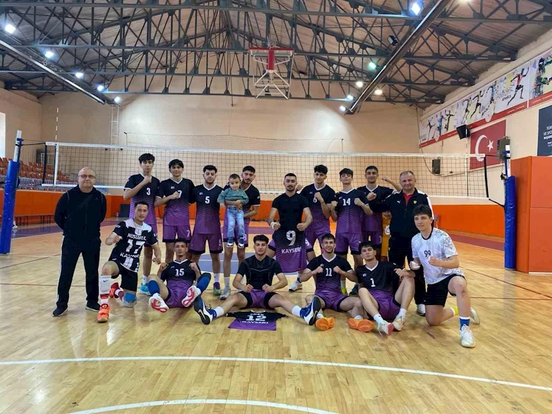 Kayseri Elit Voleybol, en iyi 32 arasına kaldı
