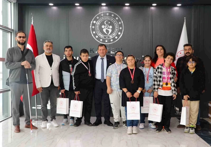 Özel şampiyonlardan özel ziyaret
