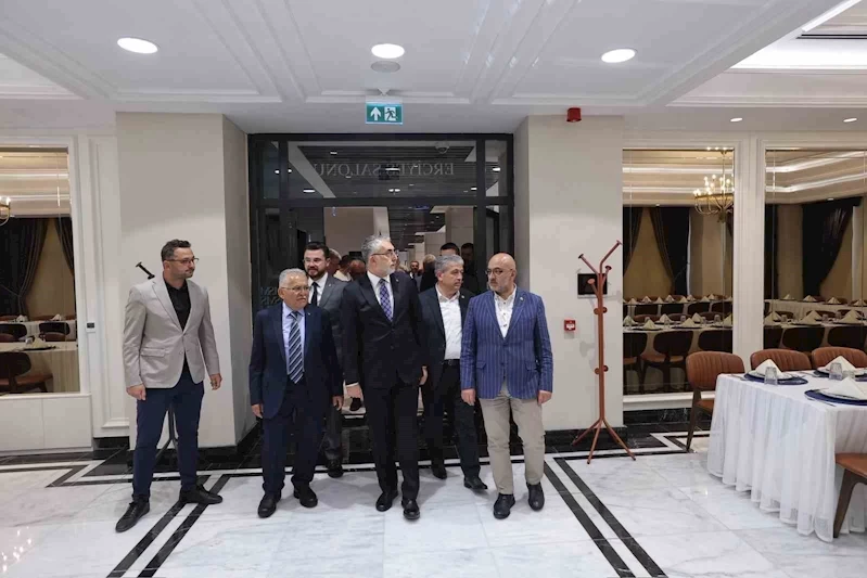 Başkan Büyükkılıç, Bakan Işıkhan’a Mutfak Sanatları Merkezi’ni tanıttı
