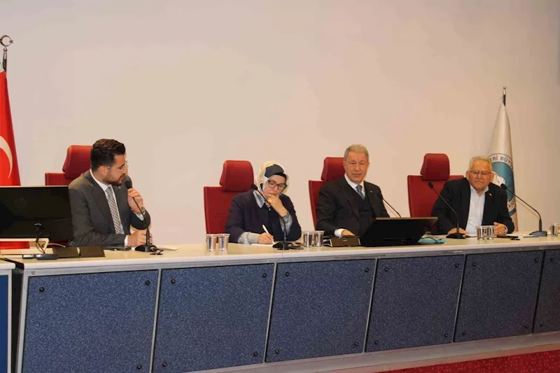 Hulusi Akar: 