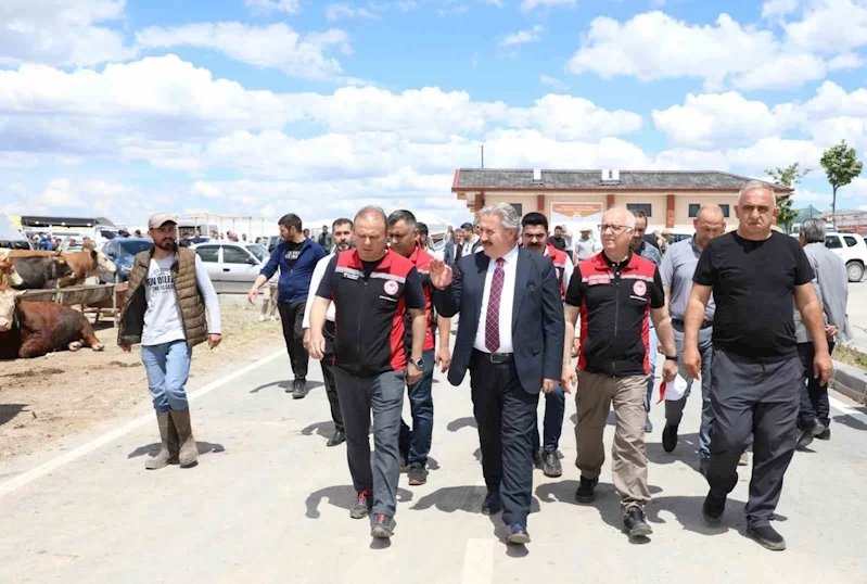 Melikgazi’de Kurban Pazar Yerleri hazır
