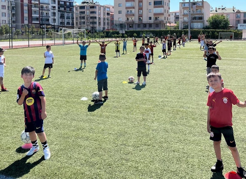 Develi’de Yaz Spor Okulları’na yoğun katılım
