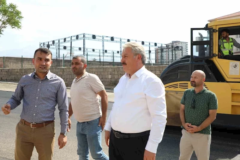 Melikgazi asfalt yatırımıyla mahallelere değer katmaya devam ediyor

