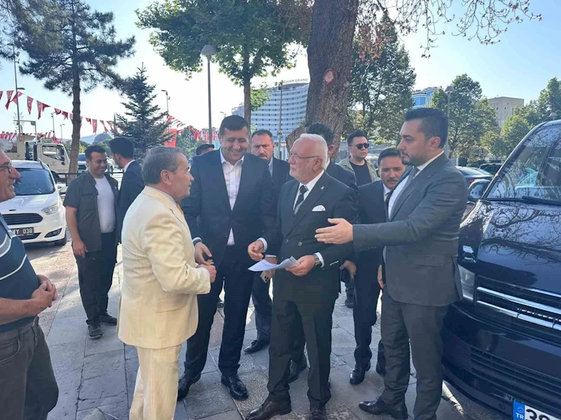 Elitaş, Ersoy ile birlikte valiliği ziyaret etti
