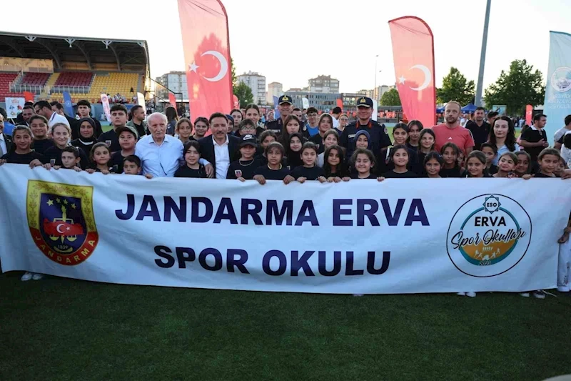 ERVA ve GSB Yaz Okullarına coşkulu açılış
