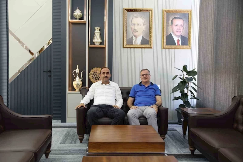 Başkan Özdoğan; İncesu Belediye Başkanı Mustafa İlmek’i makamında ağırladı
