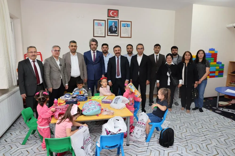 Başkan Özdoğan ile Hacılar’da ilk ders zili çaldı
