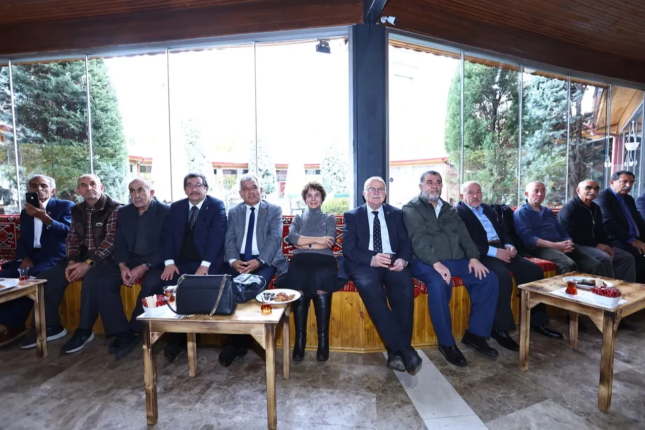 Kayseri Halk Ozanları Kültürevi tecrübeli muhtarları ağırladı
