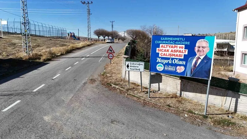 Tomarza’da 3 mahallenin ana yollarının sıcak asfaltı tamamlandı
