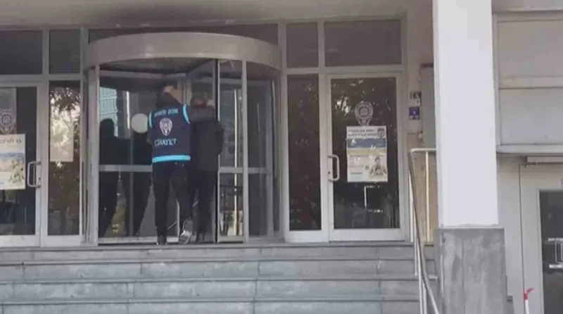 2 çocuk annesini sokak ortasında katleden şahıs yakalandı
