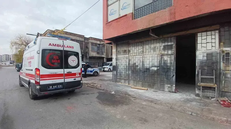 Tinerle sobayı yakarken kendini yaktı
